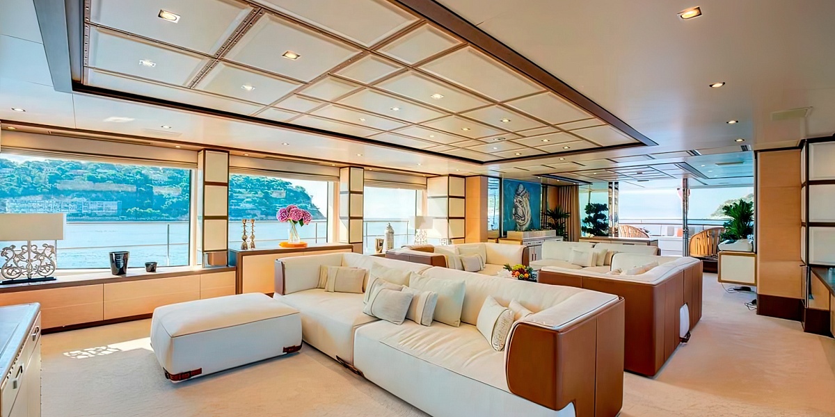 Аренда мега яхты Benetti Crystal 140 - Nela во Франции